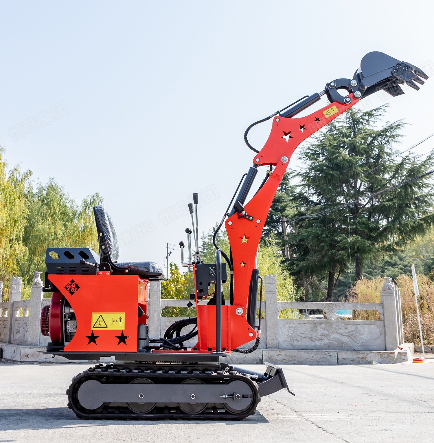 How to choose an orchard mini excavator?